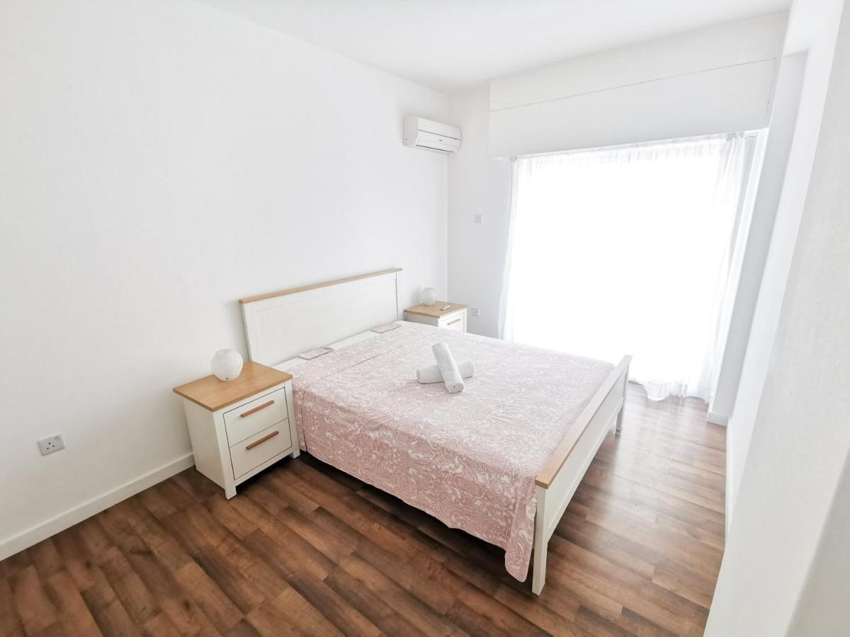 Island Time Holiday Apartment Ларнака Екстериор снимка